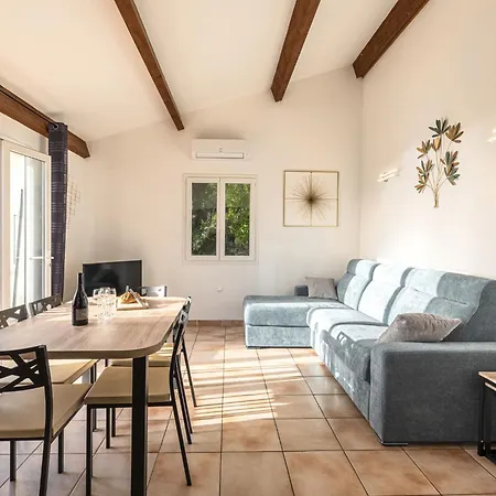 Bruzzi By Interhome Casa vacanze